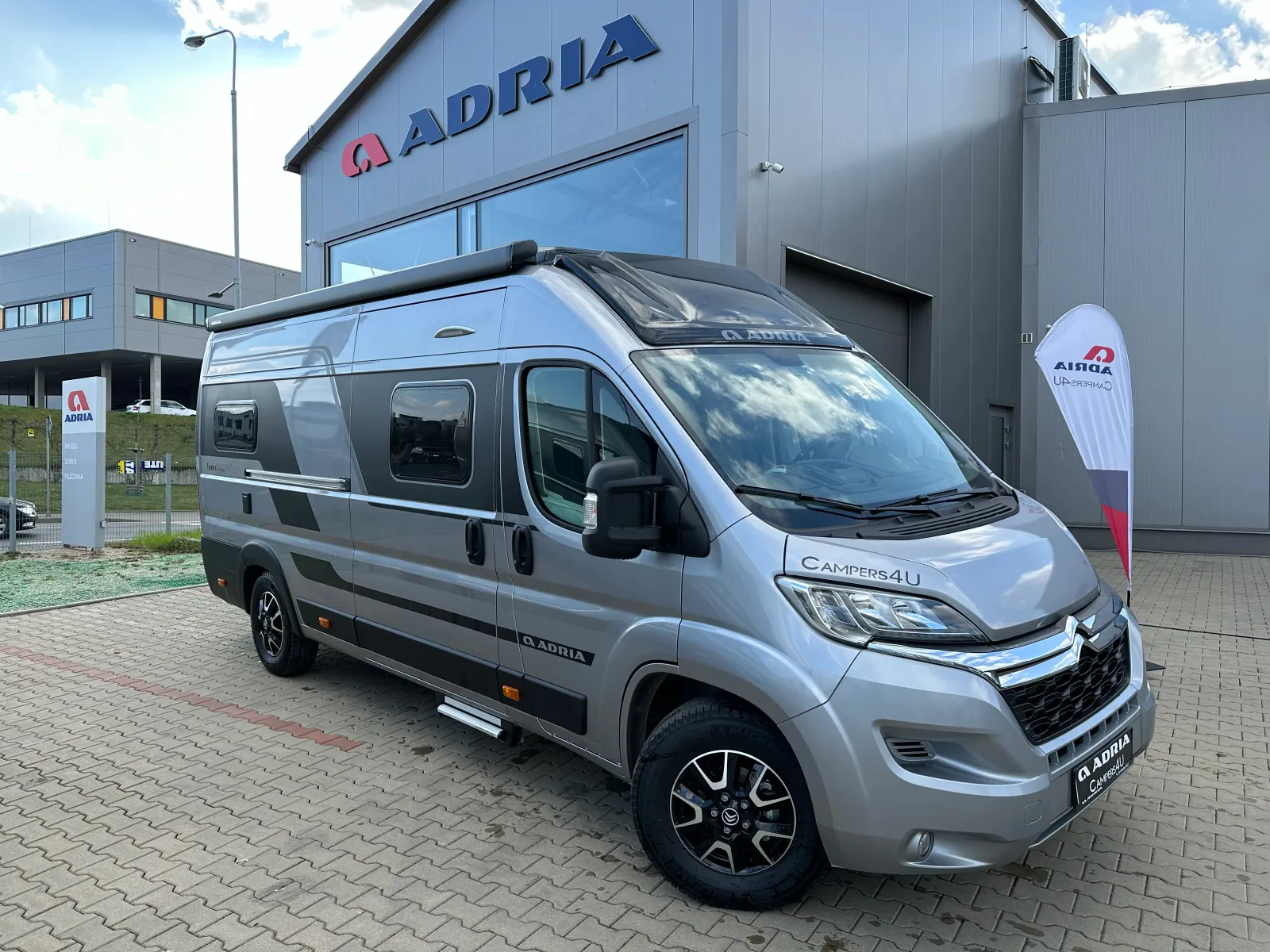 Adria Twin 640 SGX Supreme — podrobná prehliadka