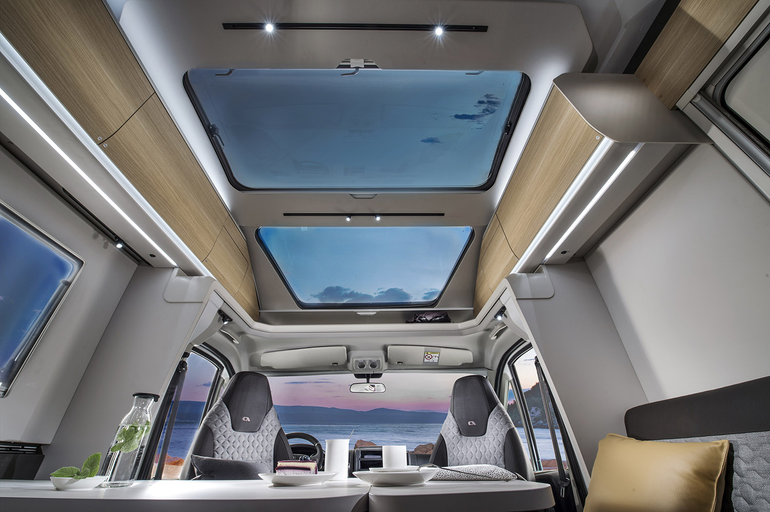 Exclusive design Adria SunRoof®