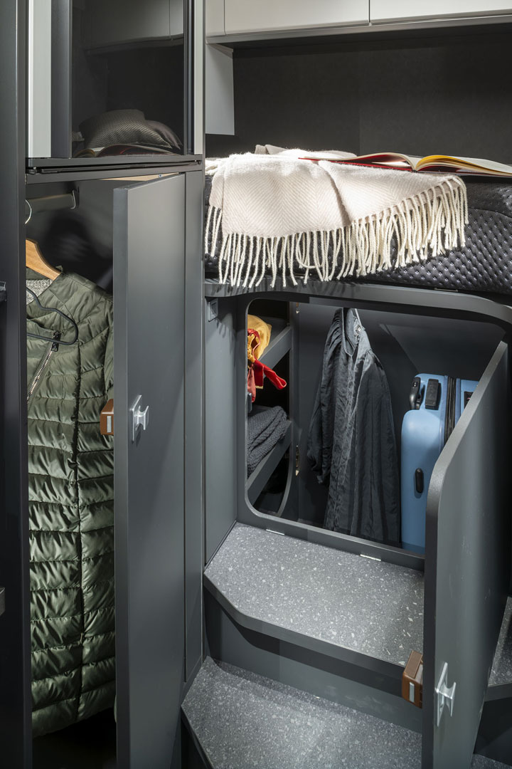 Compact Max - obytné vozy - Adria - Campers4U