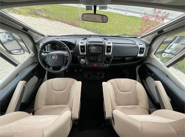 CORAL XL PLUS 670 SP - VÝBAVA