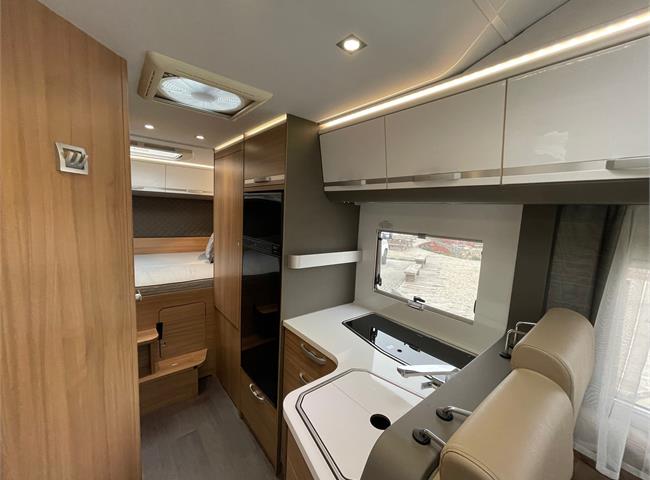 CORAL XL PLUS 670 SP - VÝBAVA