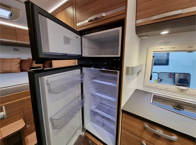 CORAL XL AXESS 670 SP - VÝBAVA