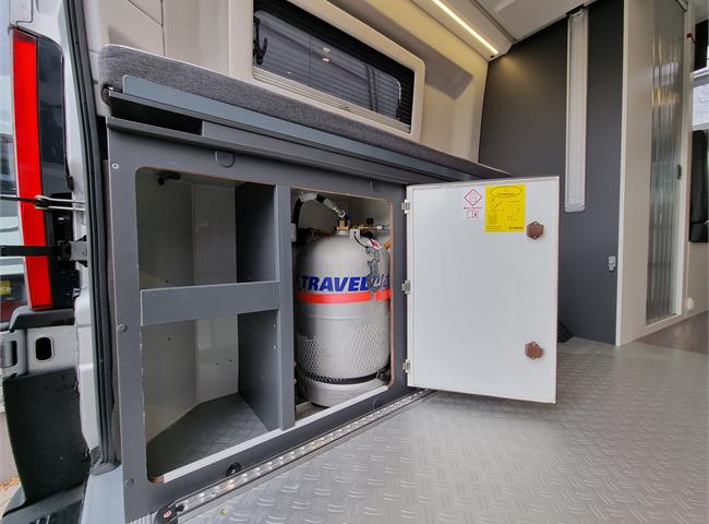 TWIN SUPREME 640 SGX - VÝBAVA