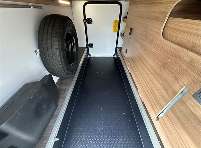 CORAL XL AXESS 670 SL - VÝBAVA