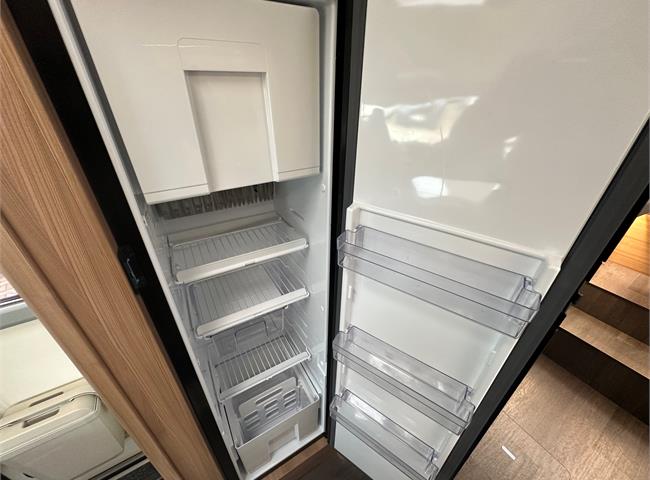 CORAL XL AXESS 670 SL - VÝBAVA