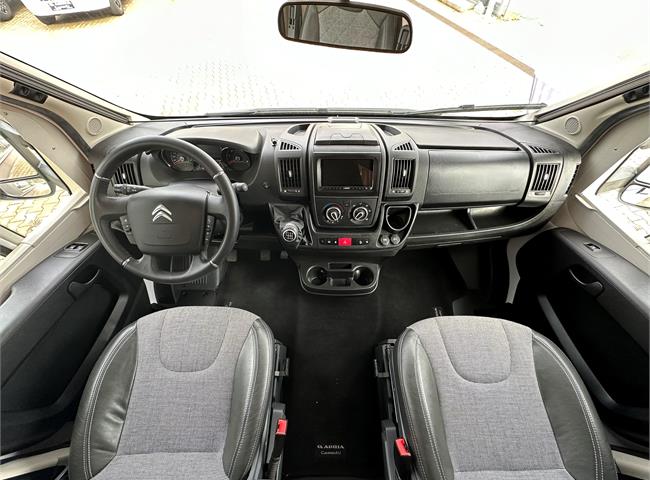 CORAL XL AXESS 670 SL - VÝBAVA