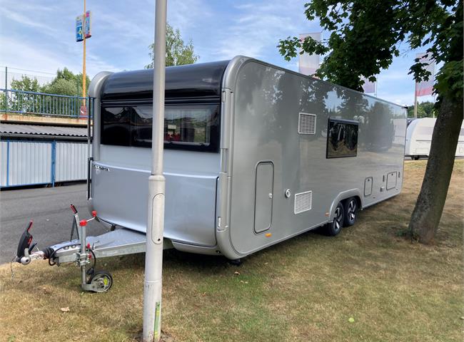 ASTELLA 704 HP - VÝBAVA