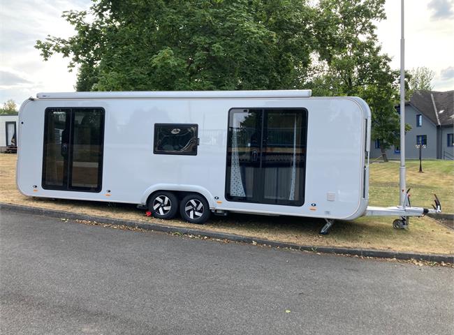 ASTELLA 704 HP - VÝBAVA