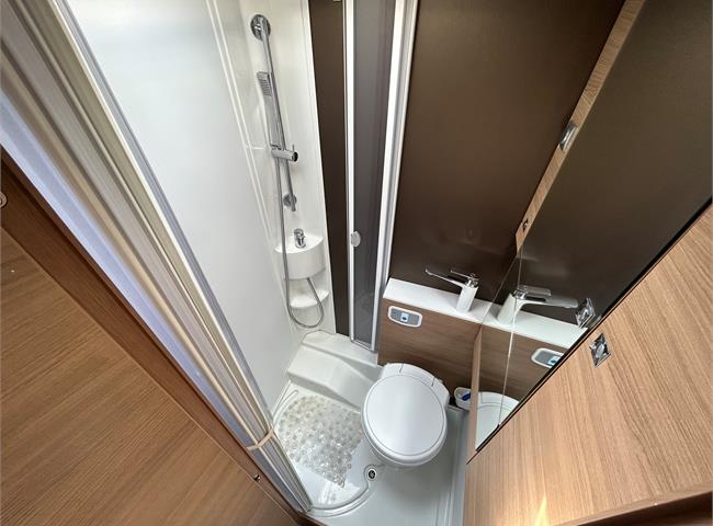 COMPACT PLUS SL - VÝBAVA