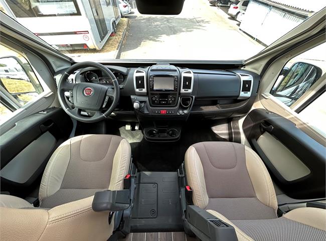 COMPACT PLUS SL - VÝBAVA