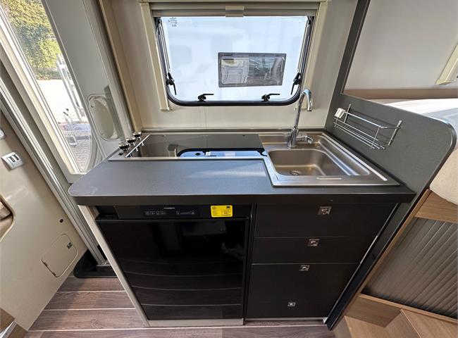 COMPACT AXESS SL - VÝBAVA
