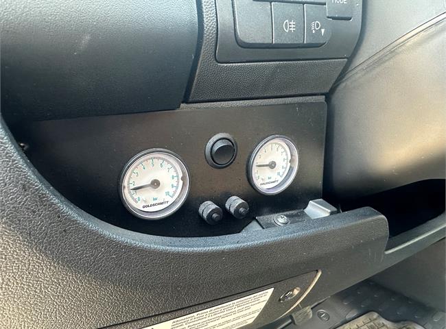 COMPACT AXESS SL - VÝBAVA