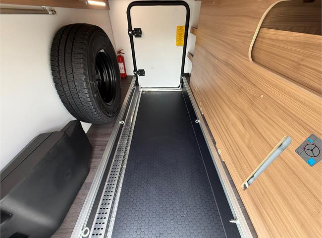 CORAL XL PLUS 670 SL - VÝBAVA
