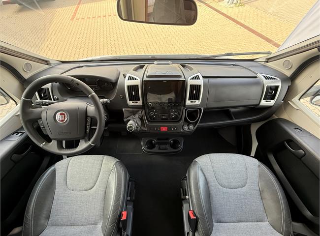 CORAL XL PLUS 670 SL - VÝBAVA