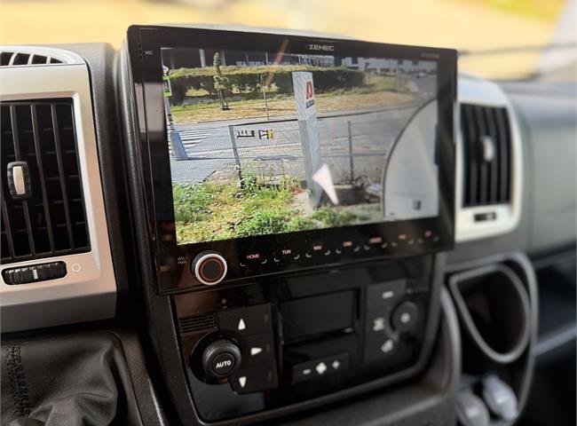 CORAL XL PLUS 670 SL - VÝBAVA
