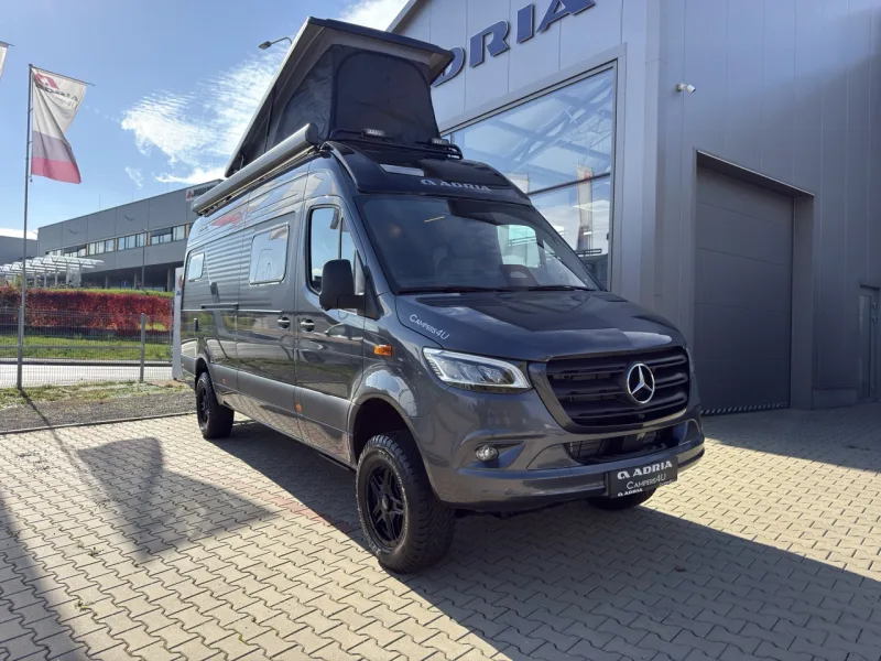 SUPERTWIN 700 SGX PTR 4x4 2026 – Vestavba, pobočka Praha - Brandýs n/Labem