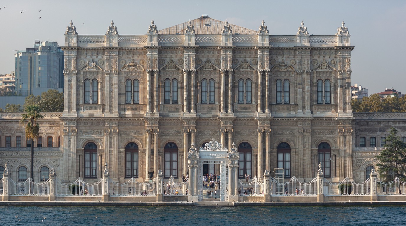 Istanbul: Yedikule, Topkapı and Dolmabahçe Palace