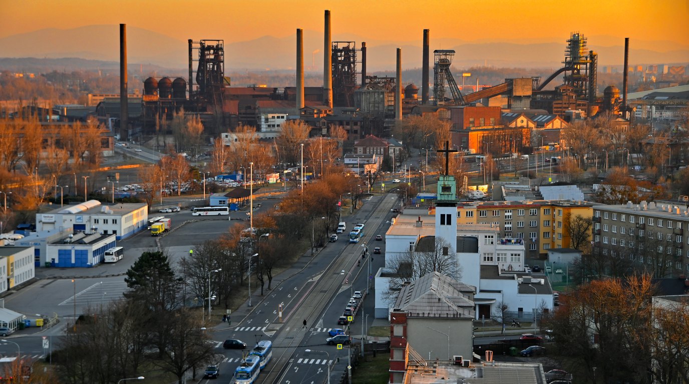 Vysoká pec s vyhlídkovou nástavbou Bolt Tower v Dolní oblasti Vítkovice v Ostravě