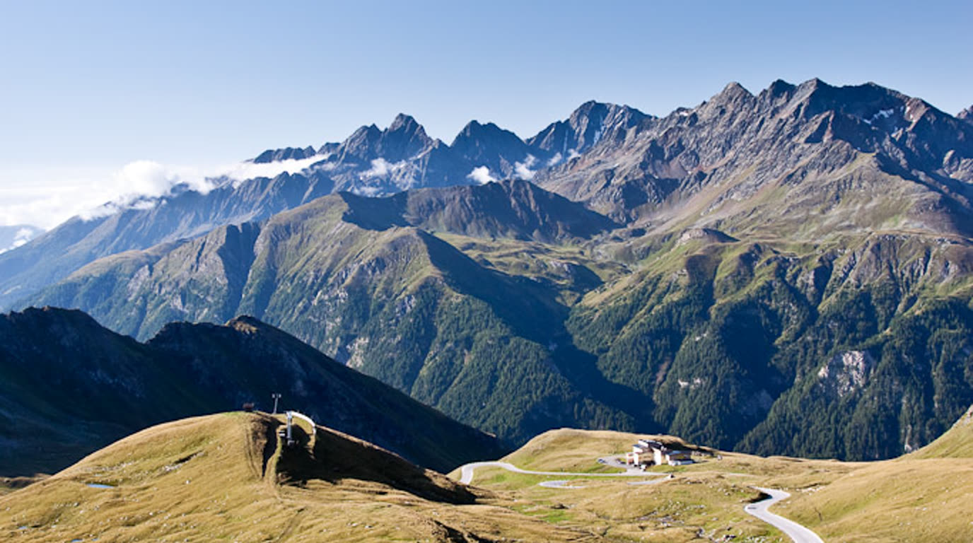 A motorhome on the hairpin bends of the Grossglockner High Alpine Road in the Hohe Tauern